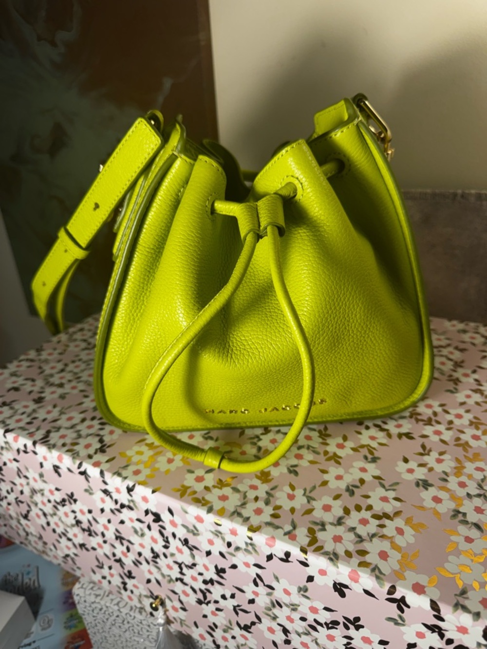 Marc Jacobs Lime Leather Drawstring Crossbody - Picture 2 of 13